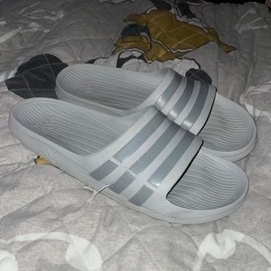 Mens size 10 adidas sandals gray
